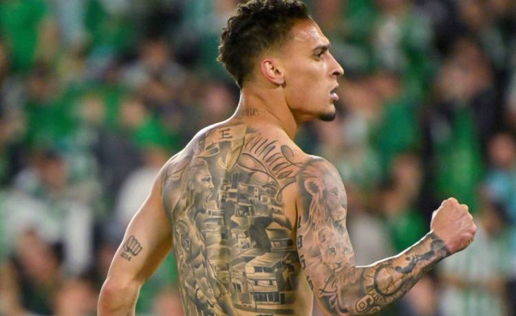 «¿El crowdfunding para fichar a Antony? Entre los compañeros del Betis estamos dispuestos» «¿El crowdfunding para fichar a Antony? Entre los compañeros del Betis estamos dispuestos»