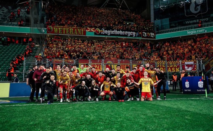 El sueño polaco pasa por un ‘imposible’: «En nuestro estadio todo puede pasar» El sueño polaco pasa por un ‘imposible’: «En nuestro estadio todo puede pasar»