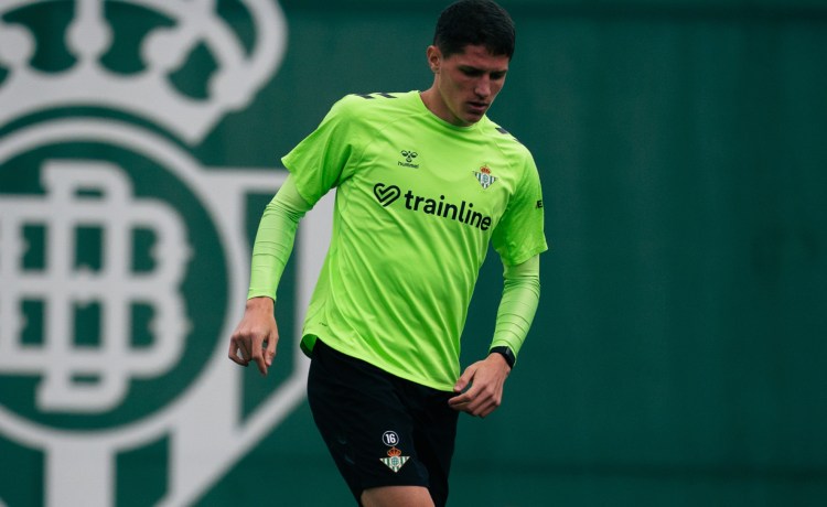 El Betis ultima sin Ricardo Rodríguez su visita de mañana a Montilivi El Betis ultima sin Ricardo Rodríguez su visita de mañana a Montilivi