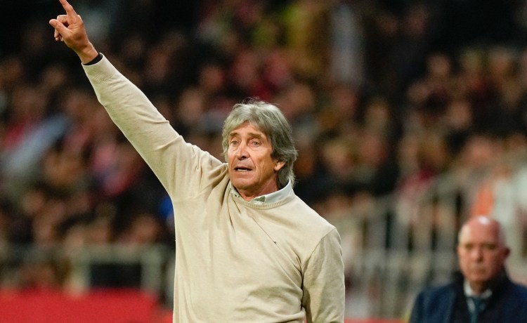 Pellegrini supera a Serra Ferrer y hace historia con el Betis Pellegrini supera a Serra Ferrer y hace historia con el Betis