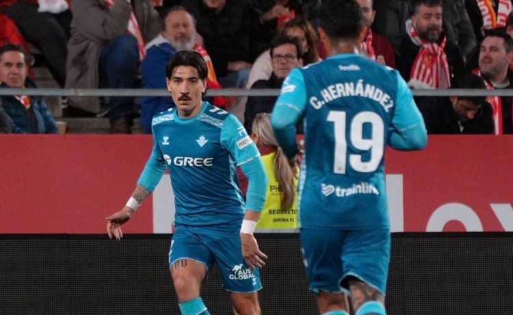 La paciente espera de Bellerín: «169 días después, largos como 169 vidas» La paciente espera de Bellerín: «169 días después, largos como 169 vidas»