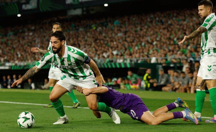 Isco: «El resultado se queda corto con las ocasiones que hemos hecho» Isco: «El resultado se queda corto con las ocasiones que hemos hecho»