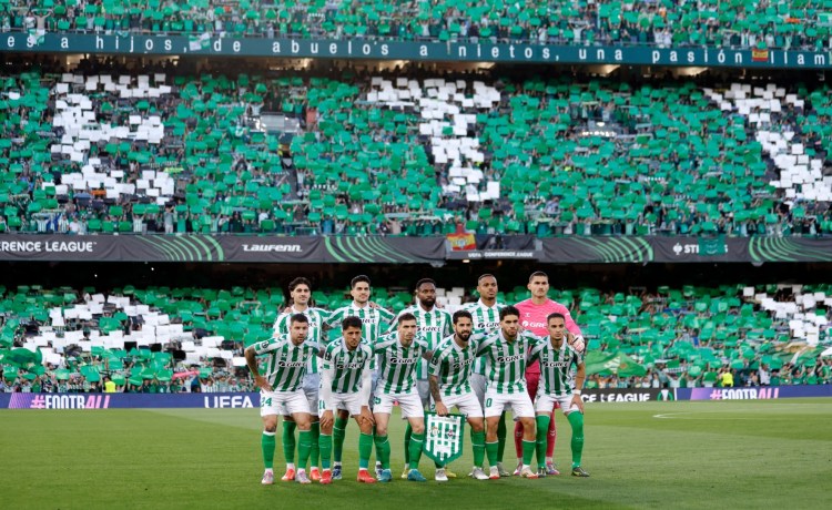 La policía de las celebraciones La policía de las celebraciones
