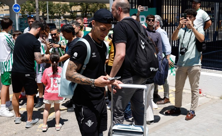 Un pago pendiente por Antony si el Betis gana la Conference Un pago pendiente por Antony si el Betis gana la Conference