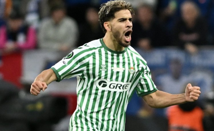 Abde, de jugar en Primera RFEF a marcar en una final europea con el Betis Abde, de jugar en Primera RFEF a marcar en una final europea con el Betis