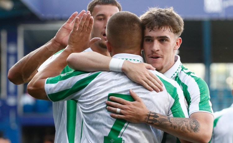 El Betis golea al Dépor y se clasifica a su tercera final consecutiva El Betis golea al Dépor y se clasifica a su tercera final consecutiva