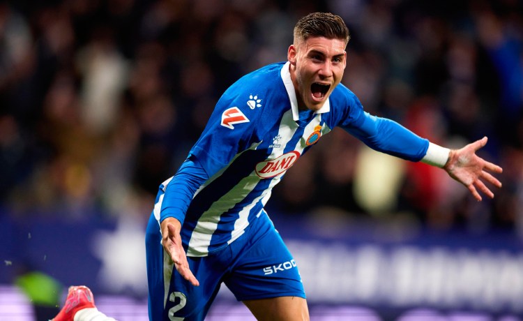 El Betis se interesa por la situación de Roberto Fernández El Betis se interesa por la situación de Roberto Fernández