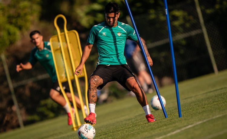 Cucho Hernández: «Empiezo de cero, me lo tomo como mi primer año» Cucho Hernández: «Empiezo de cero, me lo tomo como mi primer año»