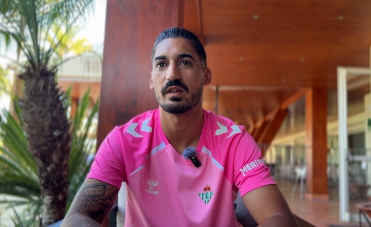 Álvaro Valles: «El Betis es donde quería estar, en mi lugar, en mi sitio» Álvaro Valles: «El Betis es donde quería estar, en mi lugar, en mi sitio»