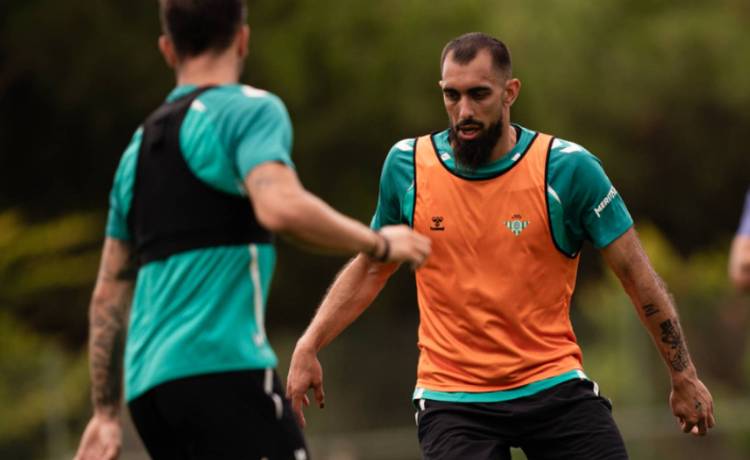 Vieites, Mateo y el Panda se quedan fuera de la lista para el amistoso de Córdoba Vieites, Mateo y el Panda se quedan fuera de la lista para el amistoso de Córdoba