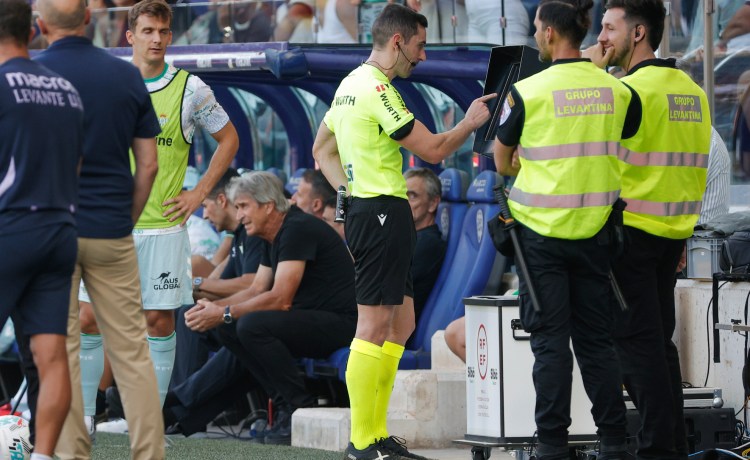 Pellegrini: «Tuvimos un comienzo nefasto que condicionó el partido» Pellegrini: «Tuvimos un comienzo nefasto que condicionó el partido»
