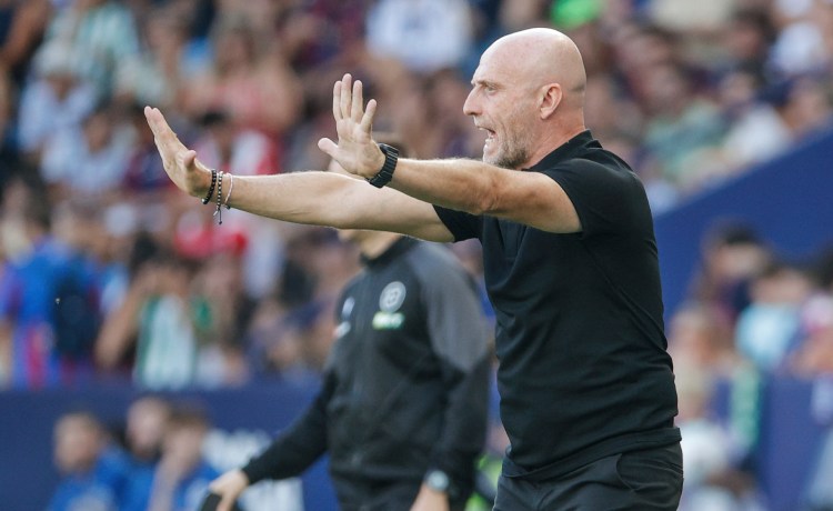Calero: «Hemos roto el casillero y, aunque sólo sea un punto, estamos más cerca de la victoria» Calero: «Hemos roto el casillero y, aunque sólo sea un punto, estamos más cerca de la victoria»
