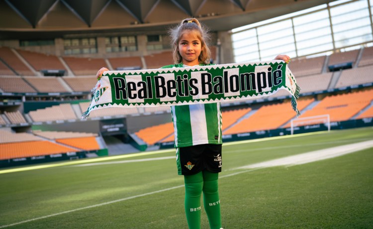 La Fundación del Betis presenta a Ryan, su nuevo Fichaje Estrella La Fundación del Betis presenta a Ryan, su nuevo Fichaje Estrella