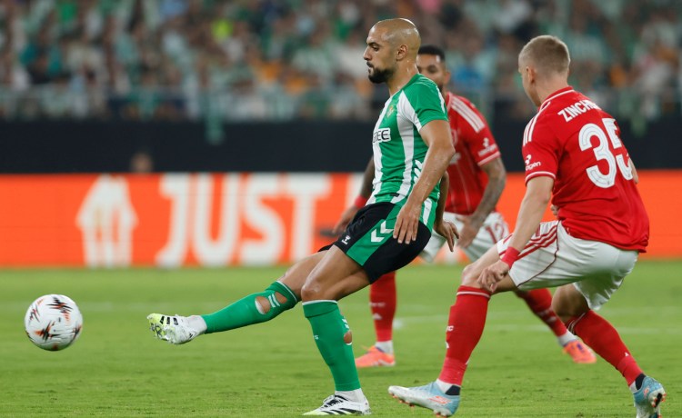 Amrabat, tras los pasos de Antony Amrabat, tras los pasos de Antony