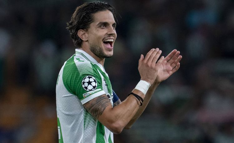 Marc Bartra se queda sin palabra con el Betis: «Es increíble lo que hemos hecho y siento que lo mejor está por llegar» Marc Bartra se queda sin palabra con el Betis: «Es increíble lo que hemos hecho y siento que lo mejor está por llegar»