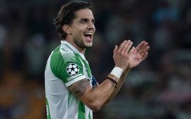 Marc Bartra se queda sin palabra con el Betis: «Es increíble lo que hemos hecho y siento que lo mejor está por llegar» Marc Bartra se queda sin palabra con el Betis: «Es increíble lo que hemos hecho y siento que lo mejor está por llegar»