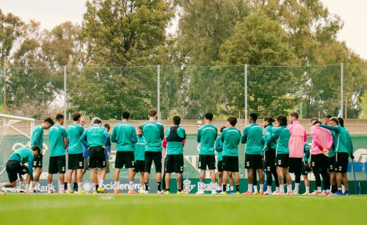 Antony da un paso, Amrabat sigue su plan y Pablo García cambia de equipo Antony da un paso, Amrabat sigue su plan y Pablo García cambia de equipo