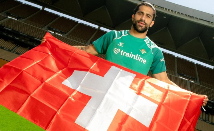 Ricardo Rodríguez espera una llamada tras acabar contrato en el Betis: «Seguir en España es una opción» Ricardo Rodríguez espera una llamada tras acabar contrato en el Betis: «Seguir en España es una opción»