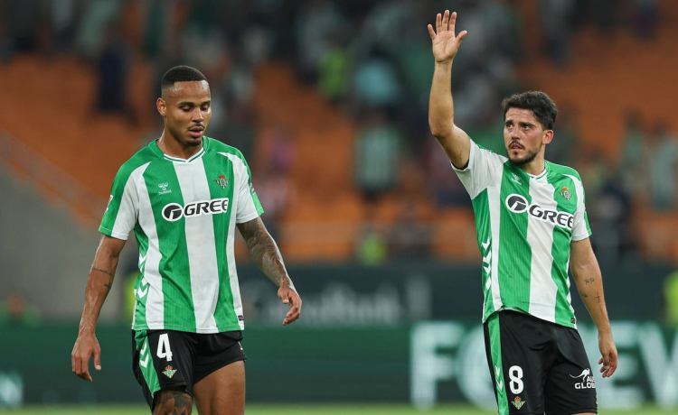 El Betis mete tres nominados entre los mejores futbolistas de la temporada en LaLiga EA Sports El Betis mete tres nominados entre los mejores futbolistas de la temporada en LaLiga EA Sports