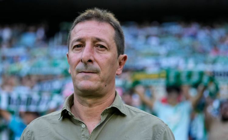 Ramis, sobre la acción del 4-2: «Rubén está por delante, le gana a Natan, y al cruzarse lo toca y va al suelo, es roja, clarísima» Ramis, sobre la acción del 4-2: «Rubén está por delante, le gana a Natan, y al cruzarse lo toca y va al suelo, es roja, clarísima»
