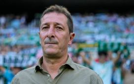 Ramis, sobre la acción del 4-2: «Rubén está por delante, le gana a Natan, y al cruzarse lo toca y va al suelo, es roja, clarísima» Ramis, sobre la acción del 4-2: «Rubén está por delante, le gana a Natan, y al cruzarse lo toca y va al suelo, es roja, clarísima»