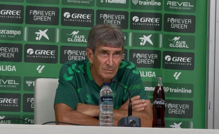 Pellegrini señala a la dirección deportiva del Betis: «Ya dije mi opinión y no ha cambiado» Pellegrini señala a la dirección deportiva del Betis: «Ya dije mi opinión y no ha cambiado»