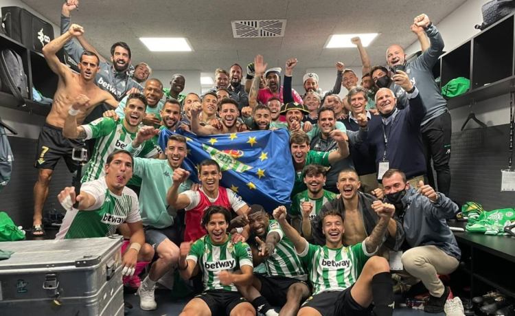 El secreto del cambio de mentalidad en el Betis: «Pellegrini dijo ‘Buscad otro entrenador porque yo no voy a cambiar'» El secreto del cambio de mentalidad en el Betis: «Pellegrini dijo ‘Buscad otro entrenador porque yo no voy a cambiar'»