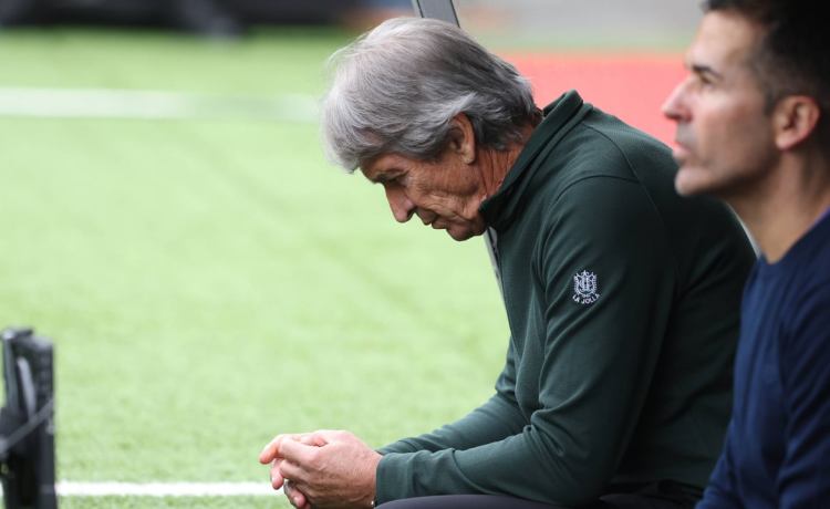 El peor momento en LaLiga de Pellegrini y las ayudas que le llegan en este epílogo El peor momento en LaLiga de Pellegrini y las ayudas que le llegan en este epílogo