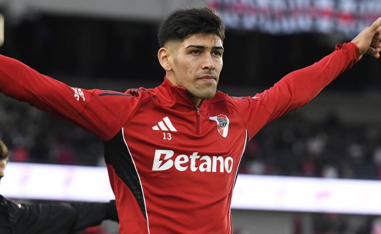 El Betis irrumpe en la carrera por Lautaro Rivero por si sale Natan El Betis irrumpe en la carrera por Lautaro Rivero por si sale Natan