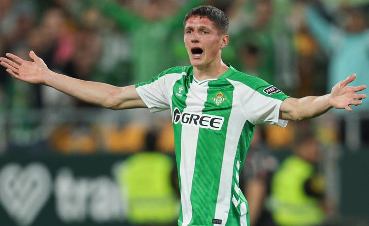 El Betis acepta la nueva oferta del Sporting y Sergi Altimira tiene la palabra: las cifras de la operación El Betis acepta la nueva oferta del Sporting y Sergi Altimira tiene la palabra: las cifras de la operación