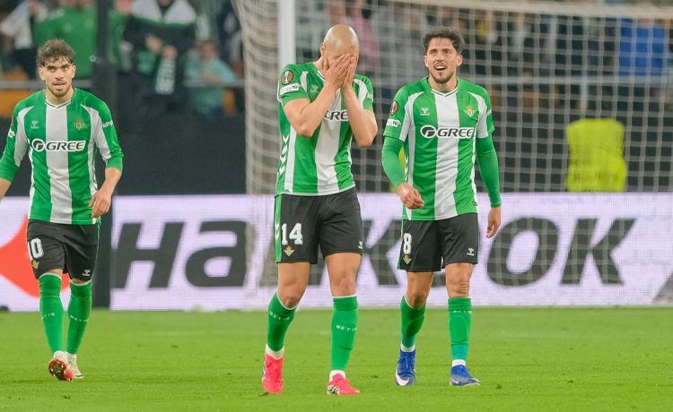 Sofyan Amrabat ya es «historia» en verdiblanco Sofyan Amrabat ya es «historia» en verdiblanco