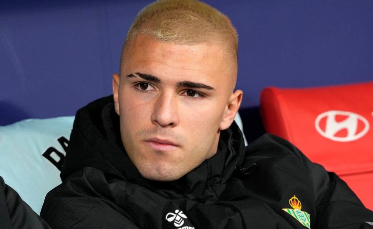 Decisión confirmada y unánime con Pablo García en el Betis: «Que juegue lo máximo posible» Decisión confirmada y unánime con Pablo García en el Betis: «Que juegue lo máximo posible»