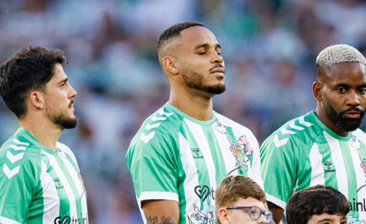 LaLiga incluye a Fornals y a Bakambu entre los mejores futbolistas de la temporada LaLiga incluye a Fornals y a Bakambu entre los mejores futbolistas de la temporada