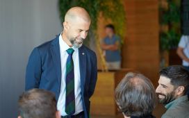 Manu Fajardo pasa revista: cómo está Isco, el fichaje de Ceballos, el perfil de delantero que busca, la salida de Deossa… Manu Fajardo pasa revista: cómo está Isco, el fichaje de Ceballos, el perfil de delantero que busca, la salida de Deossa…