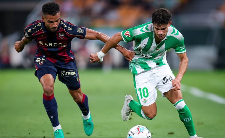 Betis 2-1 Levante: Despedida literal que deja satisfechos a ambos equipos Betis 2-1 Levante: Despedida literal que deja satisfechos a ambos equipos