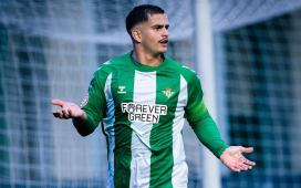 Rodrigo Marina maneja tres jugosas ofertas para salir del Betis y dar el salto a LaLiga Hypermotion Rodrigo Marina maneja tres jugosas ofertas para salir del Betis y dar el salto a LaLiga Hypermotion