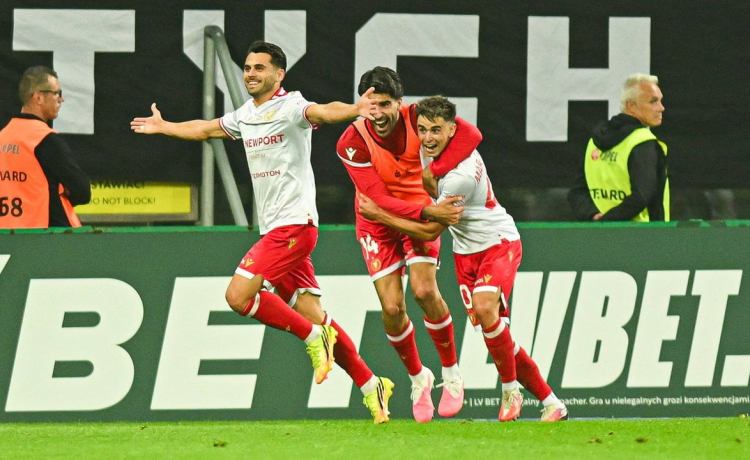Un ex del Betis para el Sabadell y nuevos fichajes confirmados de Almería, Cádiz, Ceuta, Tenerife y Valladolid en las horas finales del mercado de LaLiga Hypermotion Un ex del Betis para el Sabadell y nuevos fichajes confirmados de Almería, Cádiz, Ceuta, Tenerife y Valladolid en las horas finales del mercado de LaLiga Hypermotion