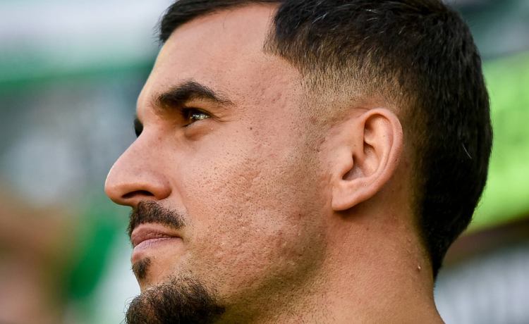 Ceballos admite un plan especial en el Betis por su estado físico, revela las llamadas de Isco y equipara Pellegrini con Ancelotti: «Me ha sorprendido» Ceballos admite un plan especial en el Betis por su estado físico, revela las llamadas de Isco y equipara Pellegrini con Ancelotti: «Me ha sorprendido»