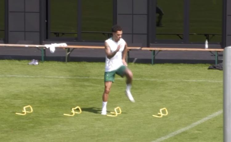Nuevo entrenamiento del Betis con conversación entre Pellegrini y Antony Nuevo entrenamiento del Betis con conversación entre Pellegrini y Antony