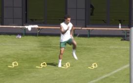 Nuevo entrenamiento del Betis con conversación entre Pellegrini y Antony Nuevo entrenamiento del Betis con conversación entre Pellegrini y Antony