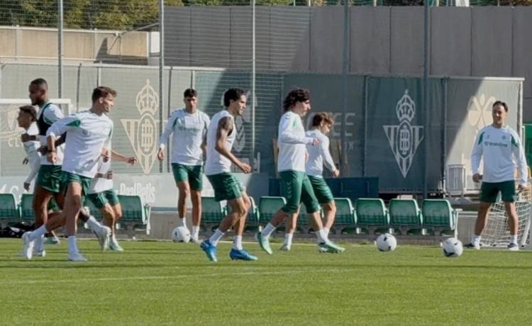 Héctor Bellerín se suma con el Betis a la batalla de Vigo Héctor Bellerín se suma con el Betis a la batalla de Vigo