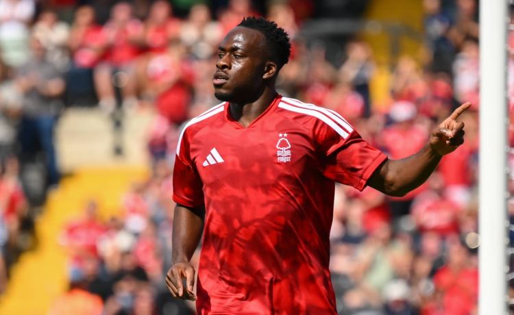 El Betis se mueve por Kalimuendo y recibe una contundente respuesta del Nottingham Forest El Betis se mueve por Kalimuendo y recibe una contundente respuesta del Nottingham Forest