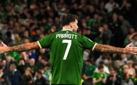 Troy Parrott sigue de dulce con Irlanda: golazo ‘maradoniano’ y doblete de penalti Troy Parrott sigue de dulce con Irlanda: golazo ‘maradoniano’ y doblete de penalti