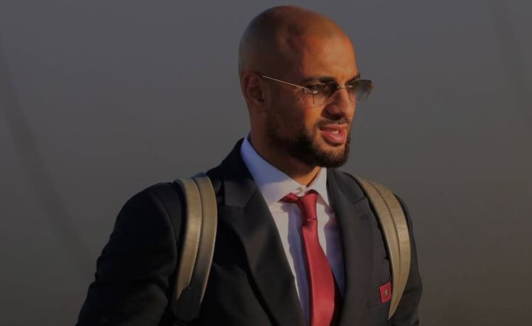 El Betis comunica su decisión actual a Amrabat mientras negocia su desvinculación del Fenerbahçe El Betis comunica su decisión actual a Amrabat mientras negocia su desvinculación del Fenerbahçe