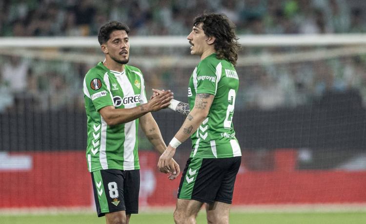 Fornals celebra echar raíces en el Betis y Bellerín será el siguiente: «Muy feliz» Fornals celebra echar raíces en el Betis y Bellerín será el siguiente: «Muy feliz»