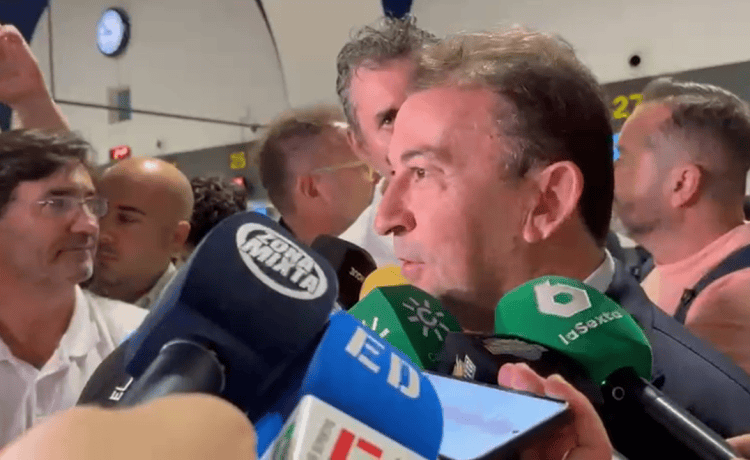 El Betis responde a Mourinho antes de viajar a Lille para jugar un partido «clave» en la Champions: «Siempre estuvo en nuestra cabeza» El Betis responde a Mourinho antes de viajar a Lille para jugar un partido «clave» en la Champions: «Siempre estuvo en nuestra cabeza»