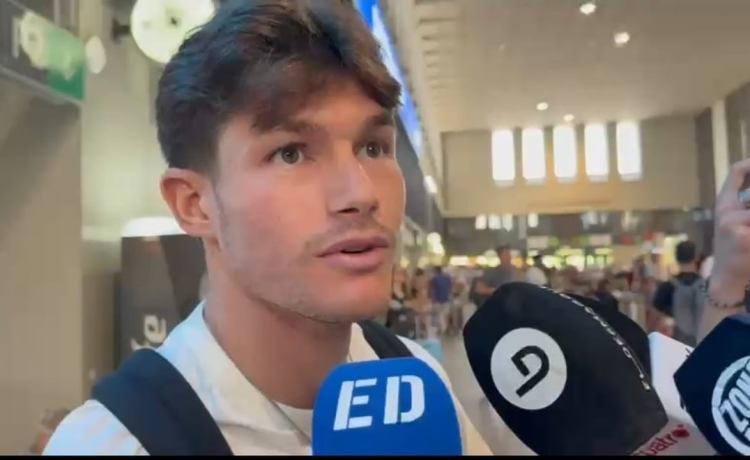 La «enorme alegría» de Fran García, justo antes de viajar a Madrid: «Ha sido todo súper rápido» La «enorme alegría» de Fran García, justo antes de viajar a Madrid: «Ha sido todo súper rápido»