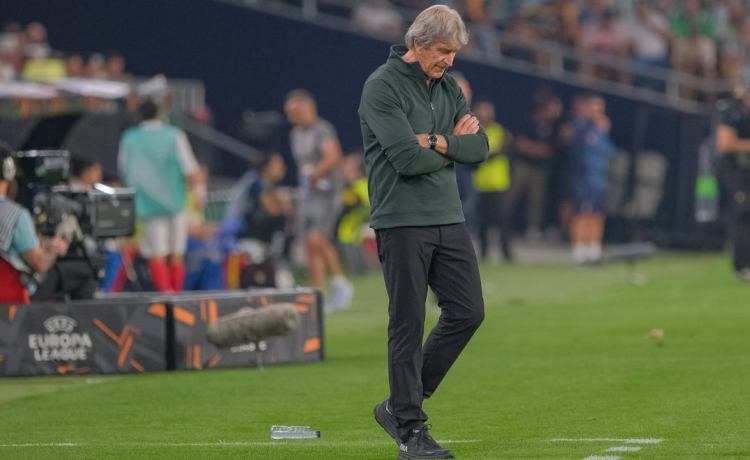 Pellegrini no habla de «fracaso» y mira más allá: «La Champions se nos complica» Pellegrini no habla de «fracaso» y mira más allá: «La Champions se nos complica»