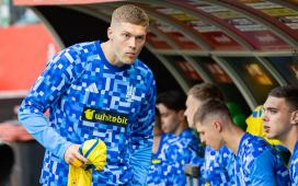 El Betis tacha de su lista a Dovbyk: da el ‘sí’ a otra propuesta que encajaba en La Cartuja El Betis tacha de su lista a Dovbyk: da el ‘sí’ a otra propuesta que encajaba en La Cartuja