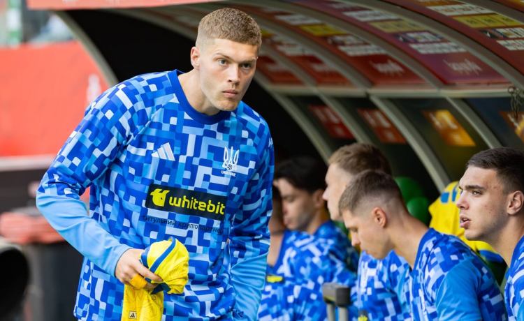 El Betis tacha de su lista a Dovbyk: da el ‘sí’ a otra propuesta que encajaba en La Cartuja El Betis tacha de su lista a Dovbyk: da el ‘sí’ a otra propuesta que encajaba en La Cartuja
